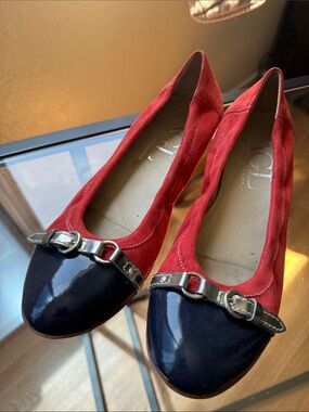 AGL Red Suede and Navy Patent Cap-Toe Flats with Silver Buckle, size 41